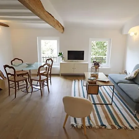 Duplex Downtown Abbaye By La Boite En Plus Senlis  Exterior photo